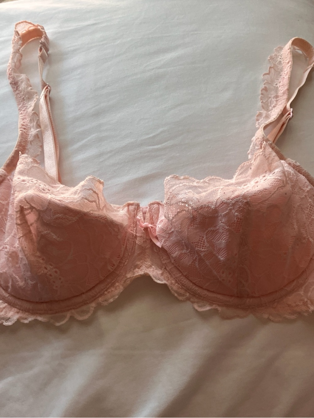 Victoria's Secret Blush Lace Underwire Bra